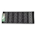 JJ53-158 - ALFOMBRA NEGRA CON DISEÑO GEOMÉTRICO 45*120 (30/1)